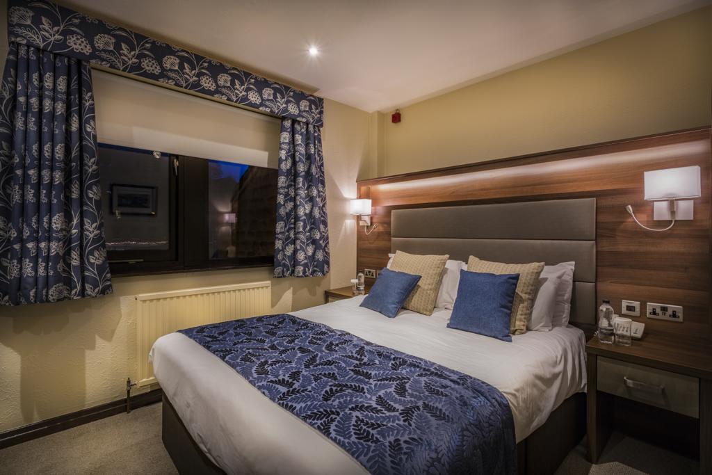 The Old Bridge Inn, Holmfirth, West Yorkshire Quarto foto